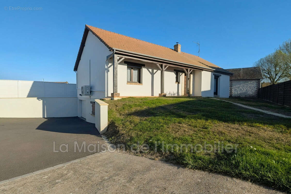 Maison à CRIQUEBEUF-SUR-SEINE