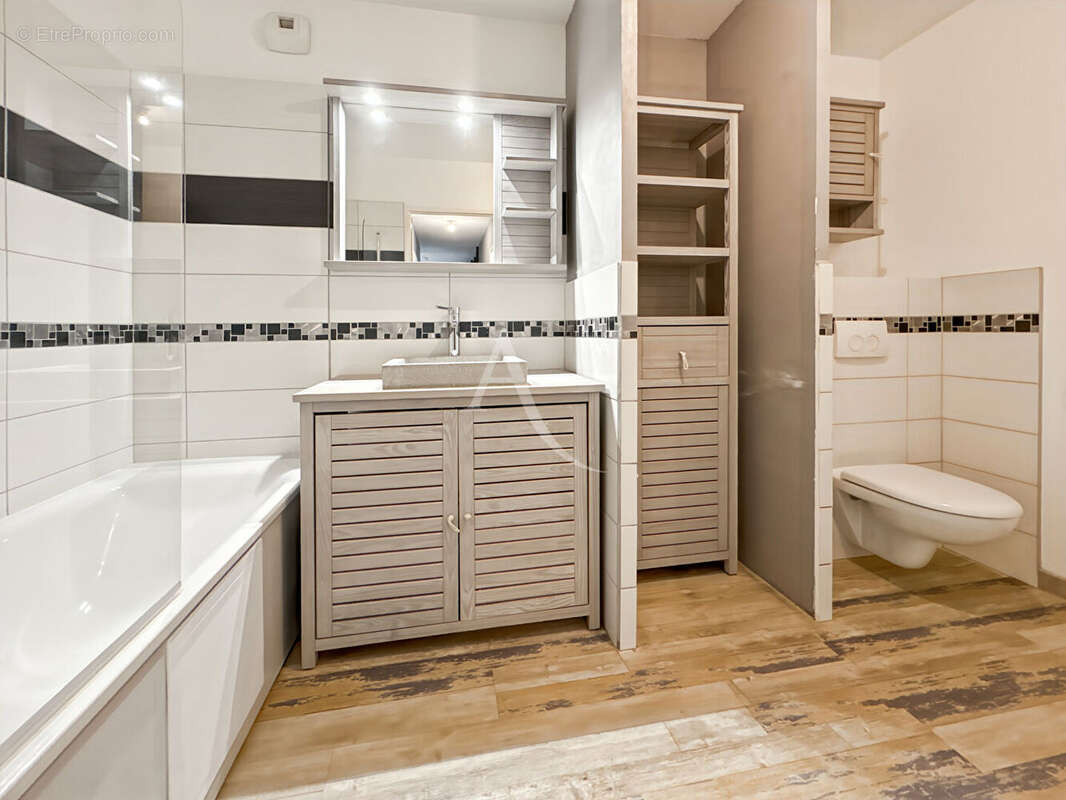 Appartement à JOUY-LE-MOUTIER