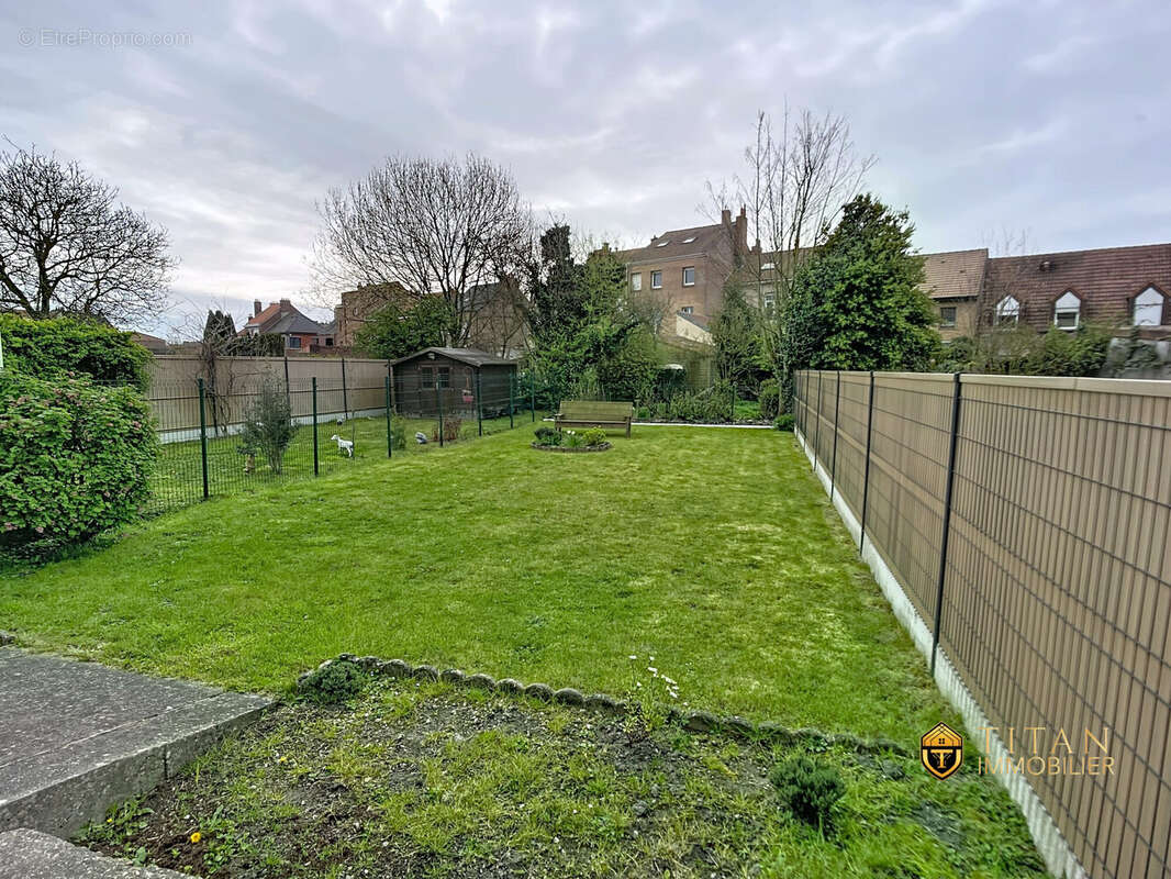 NOUVEAUTÉ  Maison 99 m²  3 chambres  Garage  Coudekerque-Branche - Quartier Sainte Germaine - Maison à COUDEKERQUE-BRANCHE