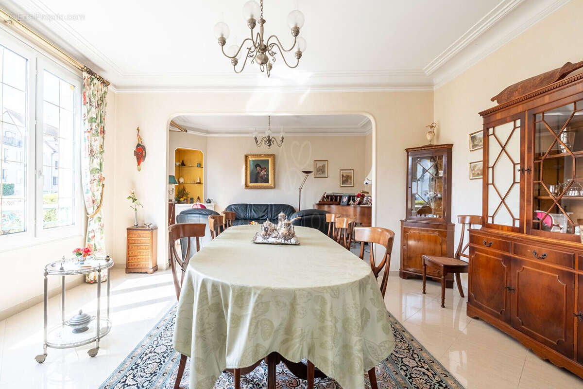 Maison Montesson 8 pièce(s) 163.14 m2 - photo 3