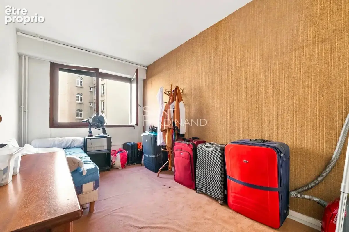 Paris 20ème Pelleport. Rue du Surmelin. 4 pièces 3 chambres Balcon et Parking inclus. Rare. - photo 7