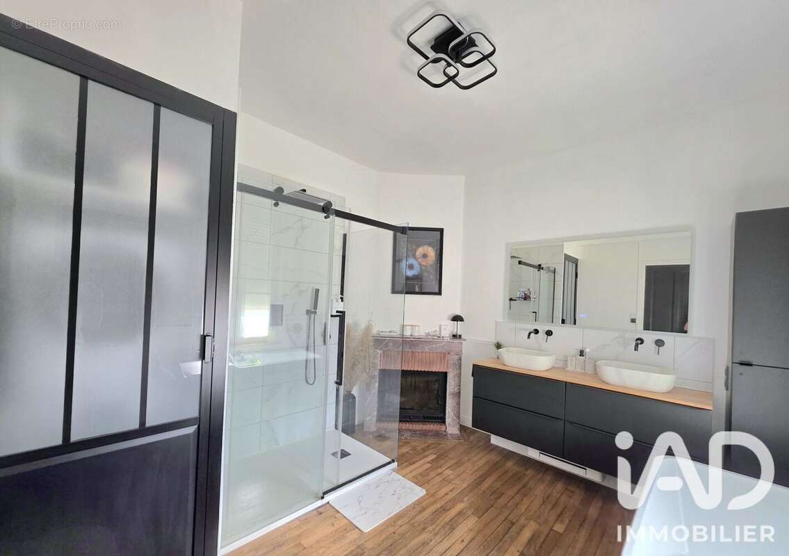 Maison 90 m² à La Chapelle-Saint-Luc  - photo 8