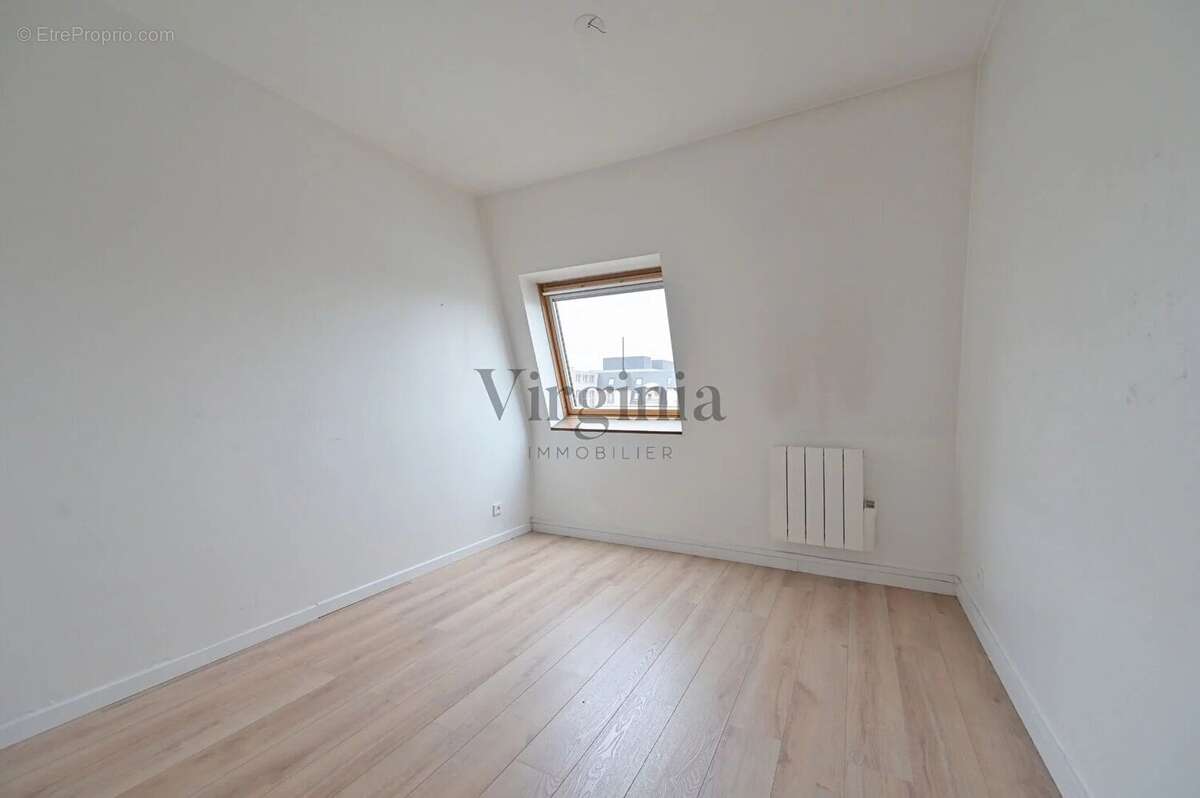 Appartement à CHARENTON-LE-PONT