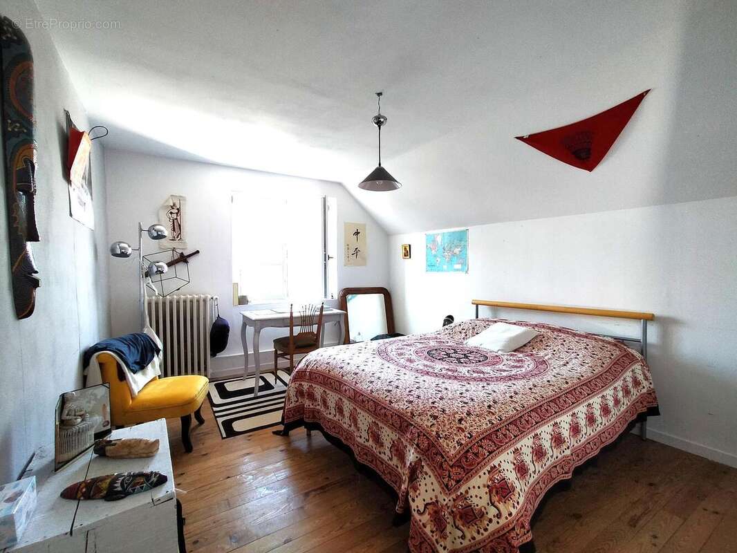Maison à vendre Sougé le Ganelon chambre 4 - Maison à SOUGE-LE-GANELON