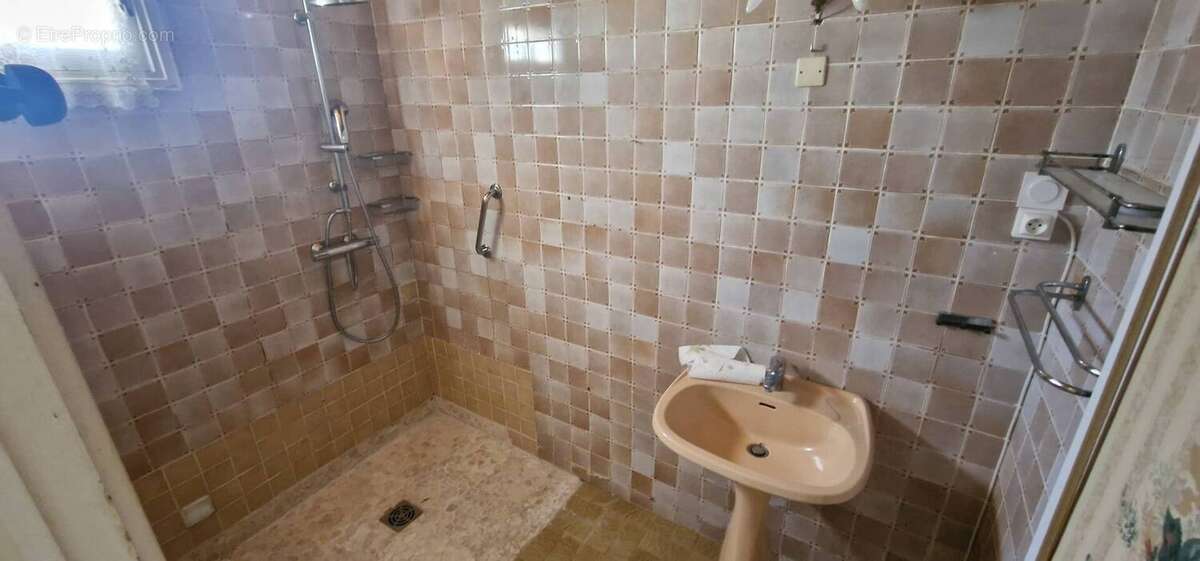 Autre à ROQUEBRUNE-SUR-ARGENS