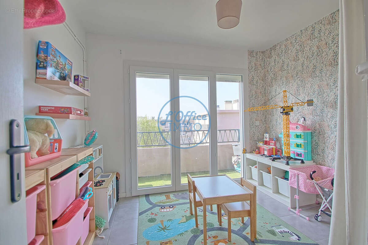 Appartement 70 m² à La Garde  - photo 8