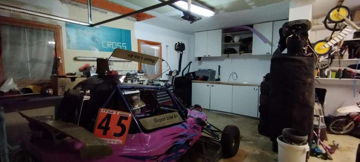 Maison à NEUREY-LES-LA-DEMIE