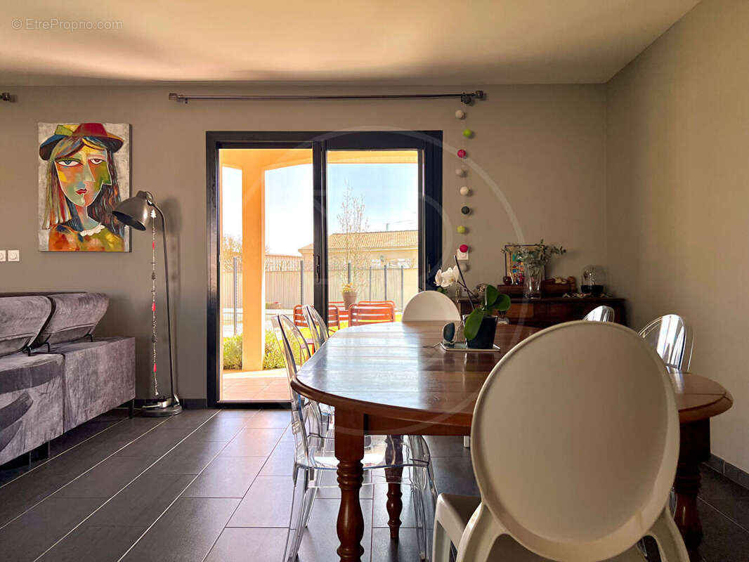 Maison à CAMPS-SUR-L'ISLE