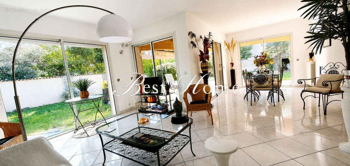 Vente Maison de ville de type 4 avec jardin, piscine à NIMES - photo 5