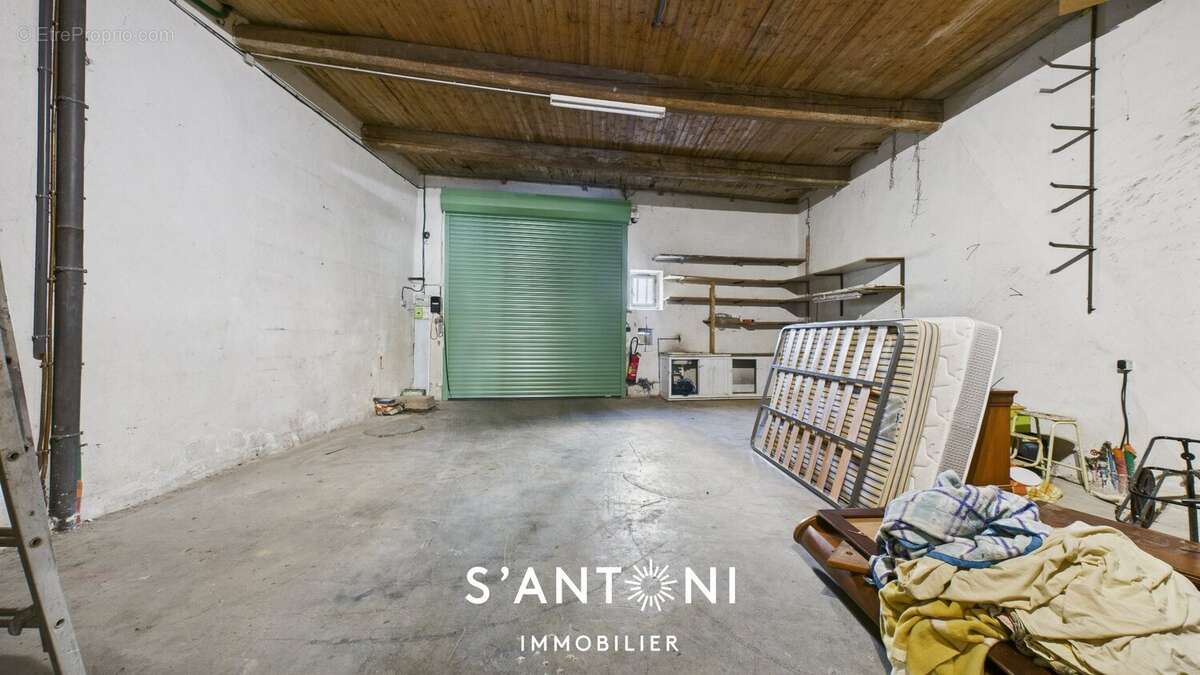 Maison à NISSAN-LEZ-ENSERUNE