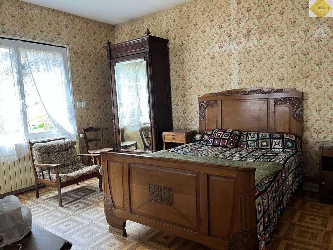 Maison à SAINT-PIERRE-DE-MAILLE