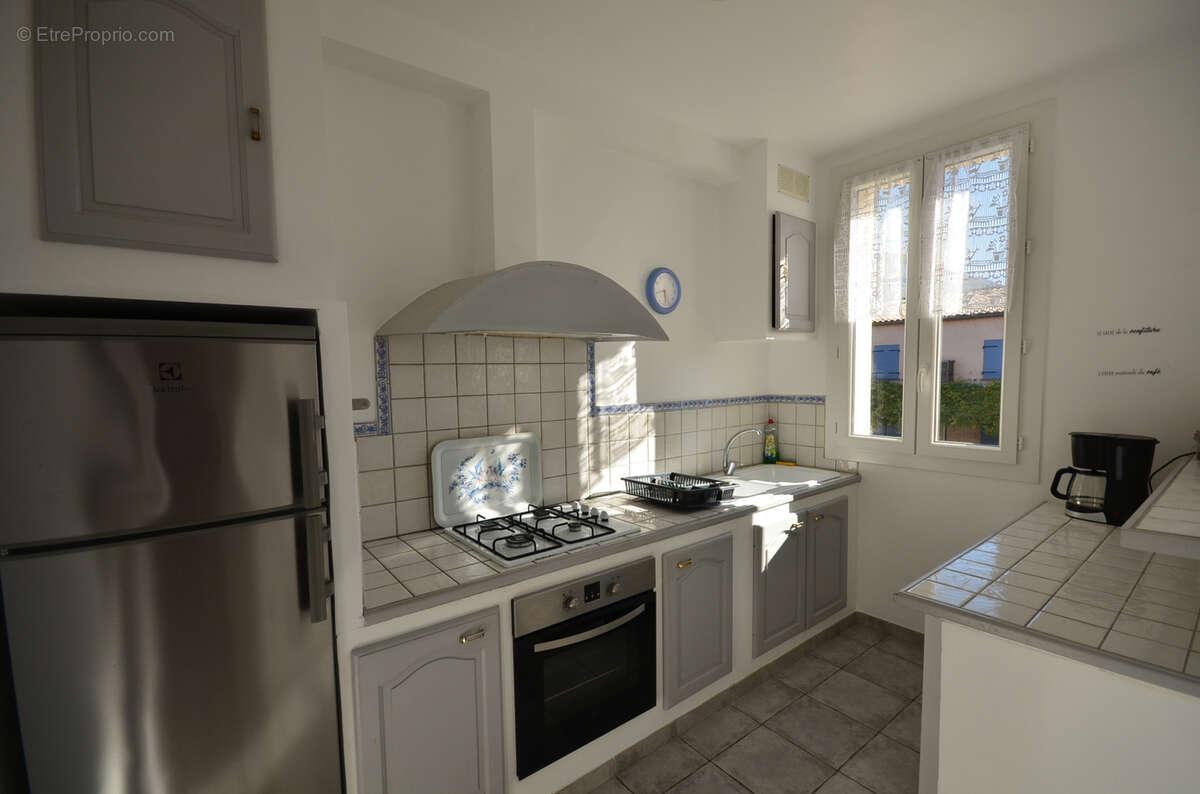 Appartement à LES SALLES-SUR-VERDON