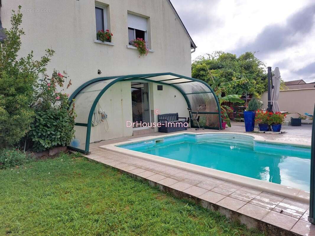 Maison à SAINT-GERVAIS-EN-BELIN