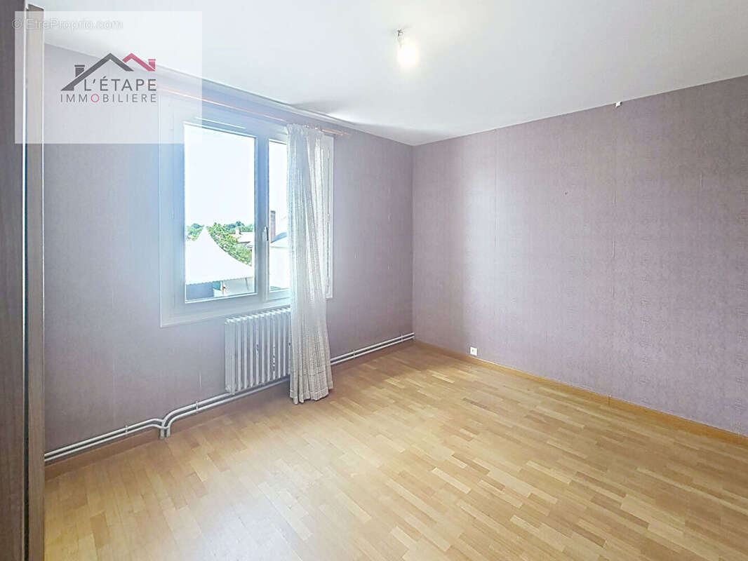 Venansault - Grande maison familiale de 190 m² au coeur du bourg - photo 9