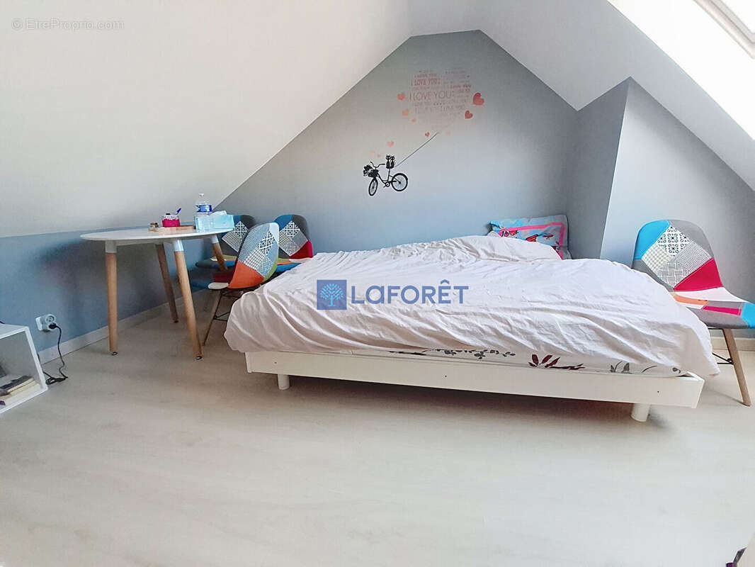 Maison à BAILLY-ROMAINVILLIERS