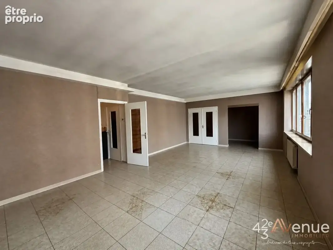 Appartement 4 pièces 140 m² à vendre à Saint-Etienne (42000) - photo 2