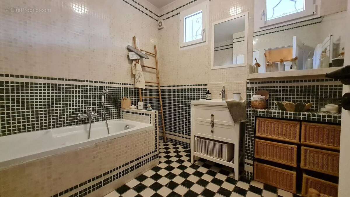 Maison à ROCHEFORT-DU-GARD