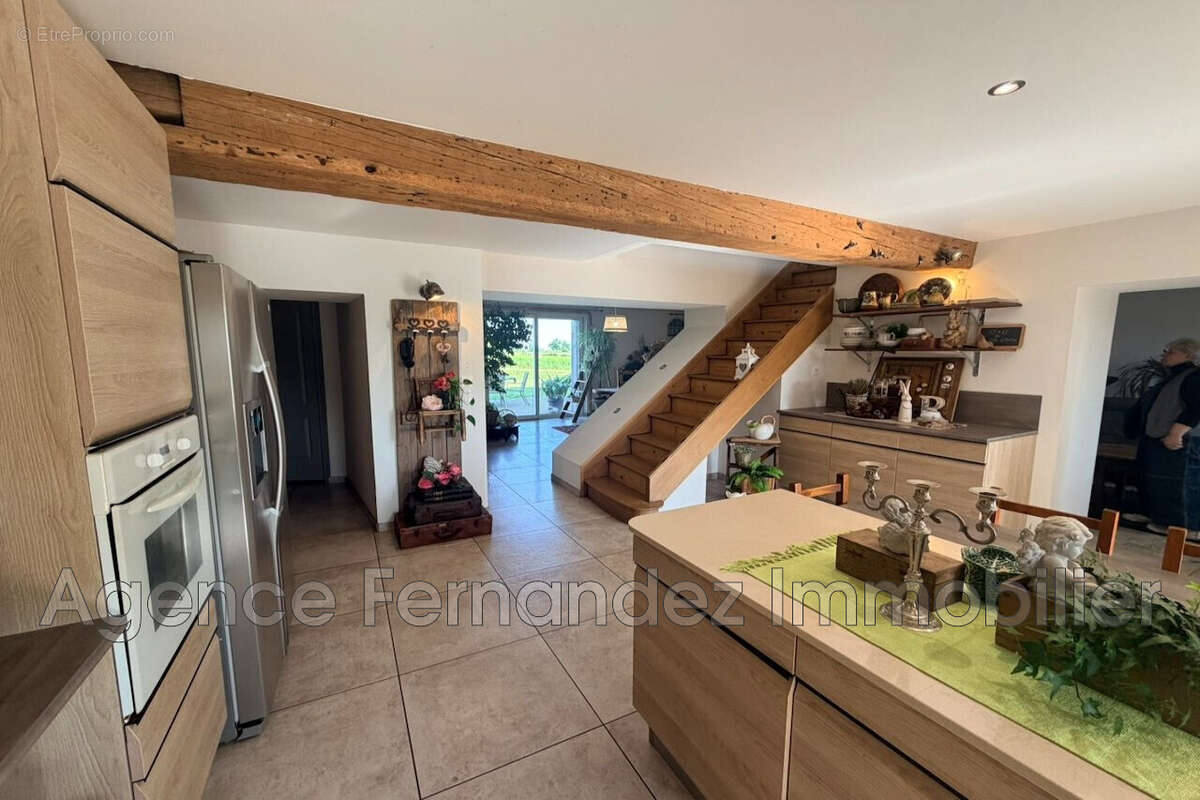Maison 143 m² à Le Bouchaud  - photo 9