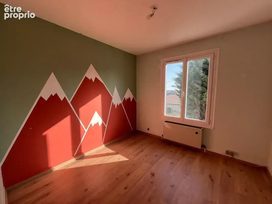 Maison lumineuse et bien entretenue de 3 chambres sur entresol  aménageable à RIBERAC (24) - photo 7