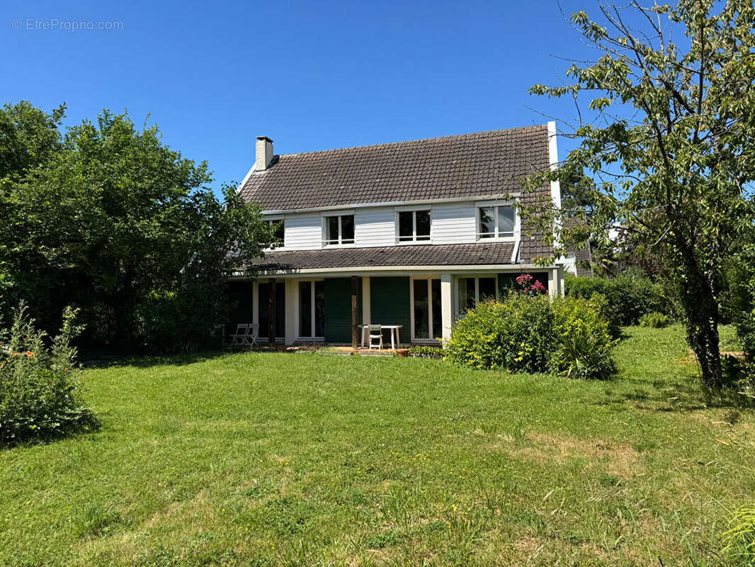 Maison à FEUCHEROLLES