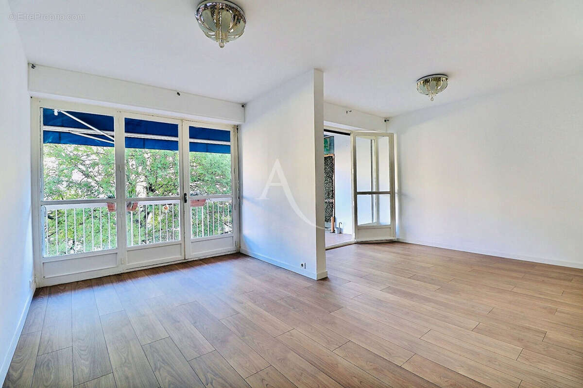 Appartement à MARSEILLE-10E