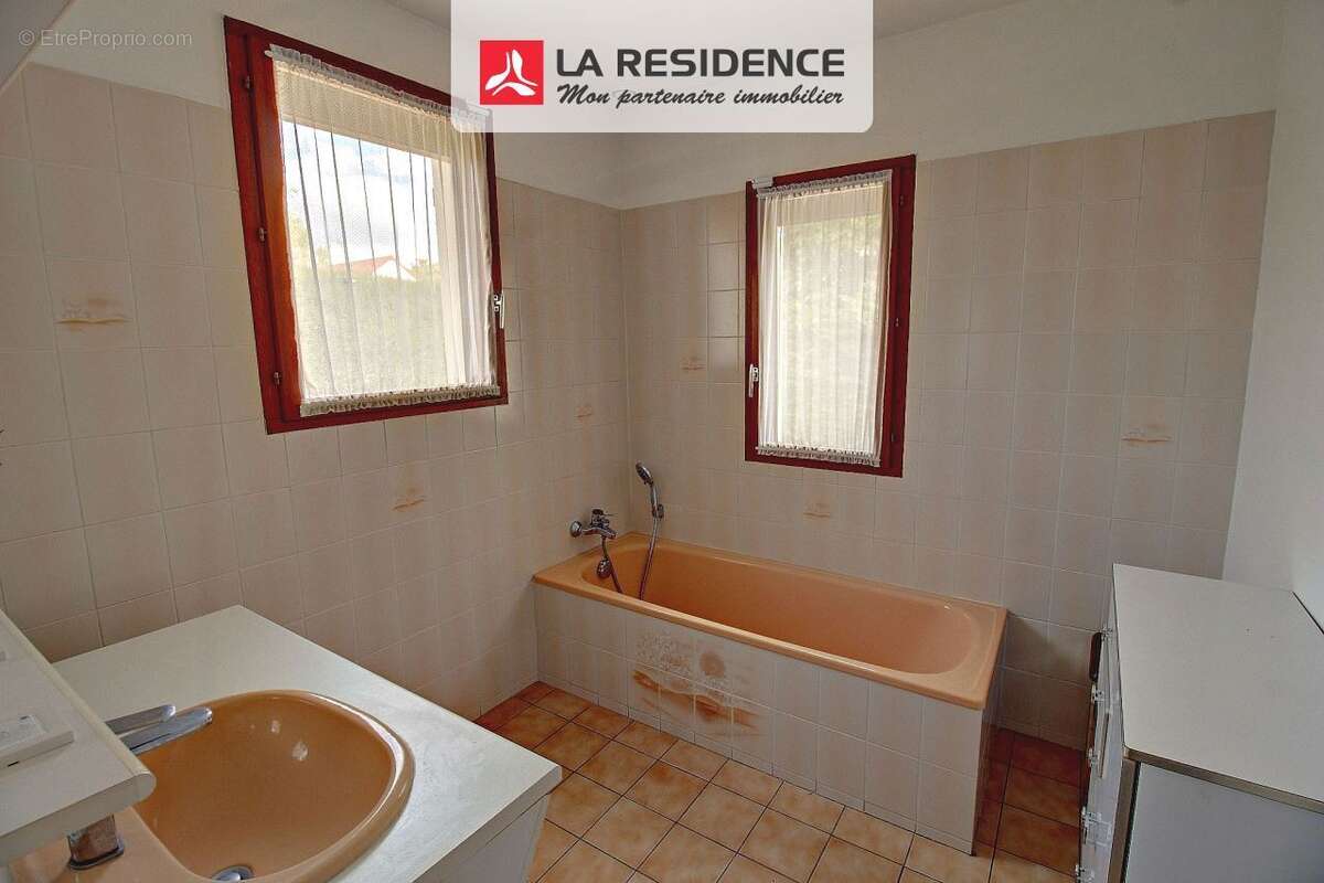 Maison 141 m² à Conflans-Sainte-Honorine  - photo 7