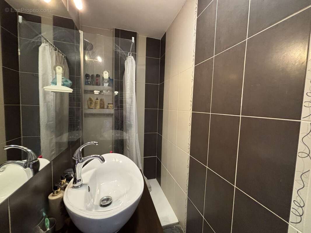 Appartement 63 m² à Romans-Sur-Isere  - photo 9