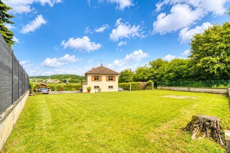 Maison de charme à Moras – 119 m² sur 1 670 m² de terrain constructibl - photo 1