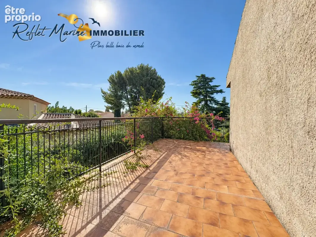 La ciotat quartier saint jean    600m de la mer et des plages -  maison t7 de 150.13 m2 avec piscine et terrai - photo 14