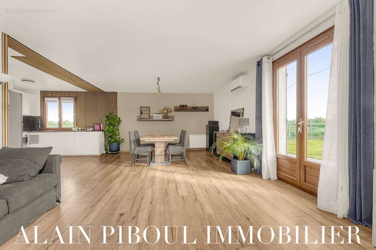 Maison à LE PLAN