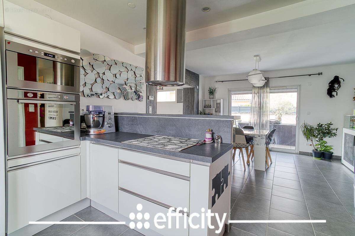 Maison à CHASSE-SUR-RHONE