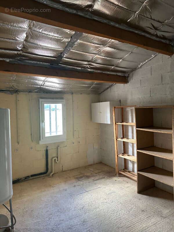 Saint Etienne du Grès : Villa de plein pied, 3 chambres, terrain 420m² - photo 15
