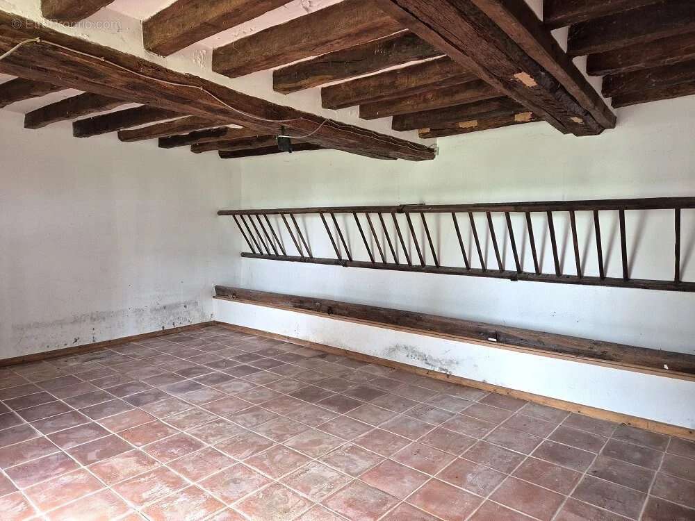Maison à BEAUNE-LA-ROLANDE