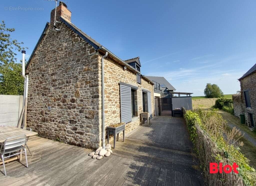 Maison à PLEUDIHEN-SUR-RANCE