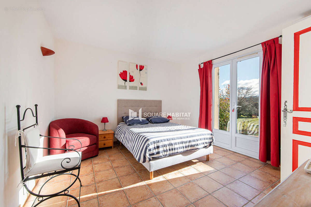 Maison à SAINT-SATURNIN-LES-APT