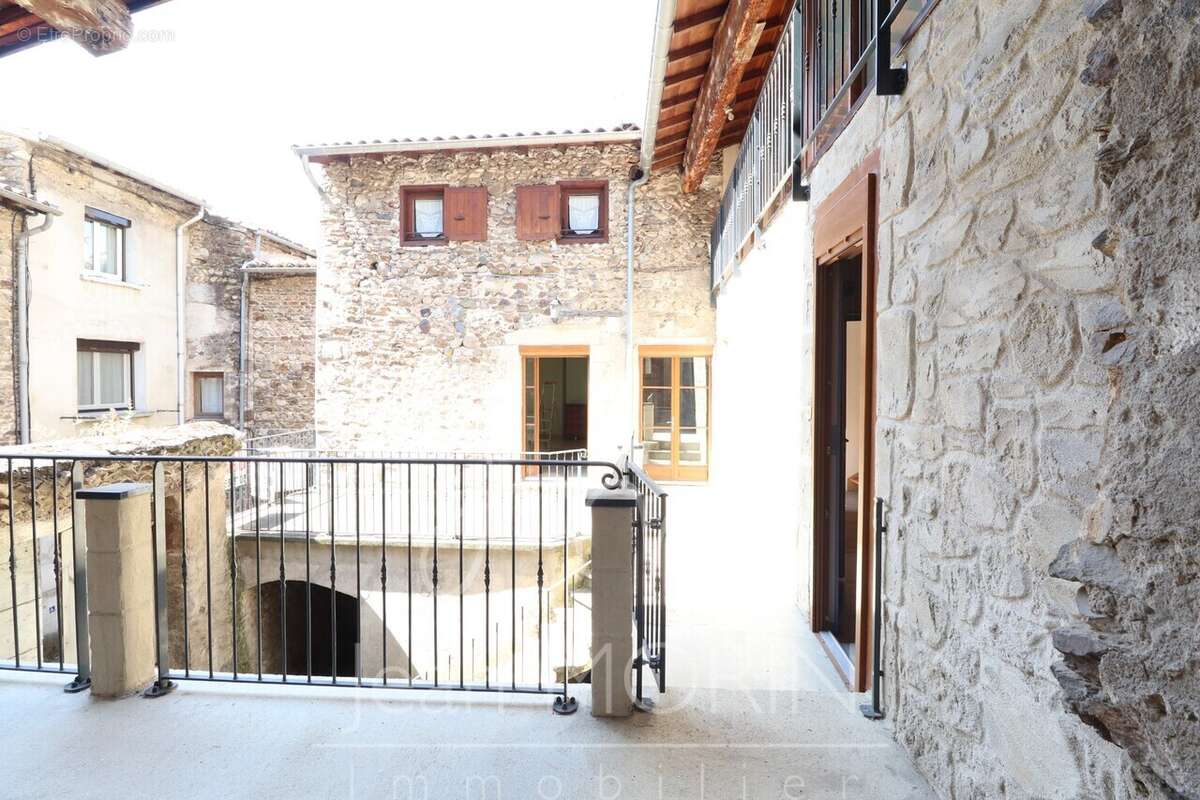 Maison à BEAUCHASTEL