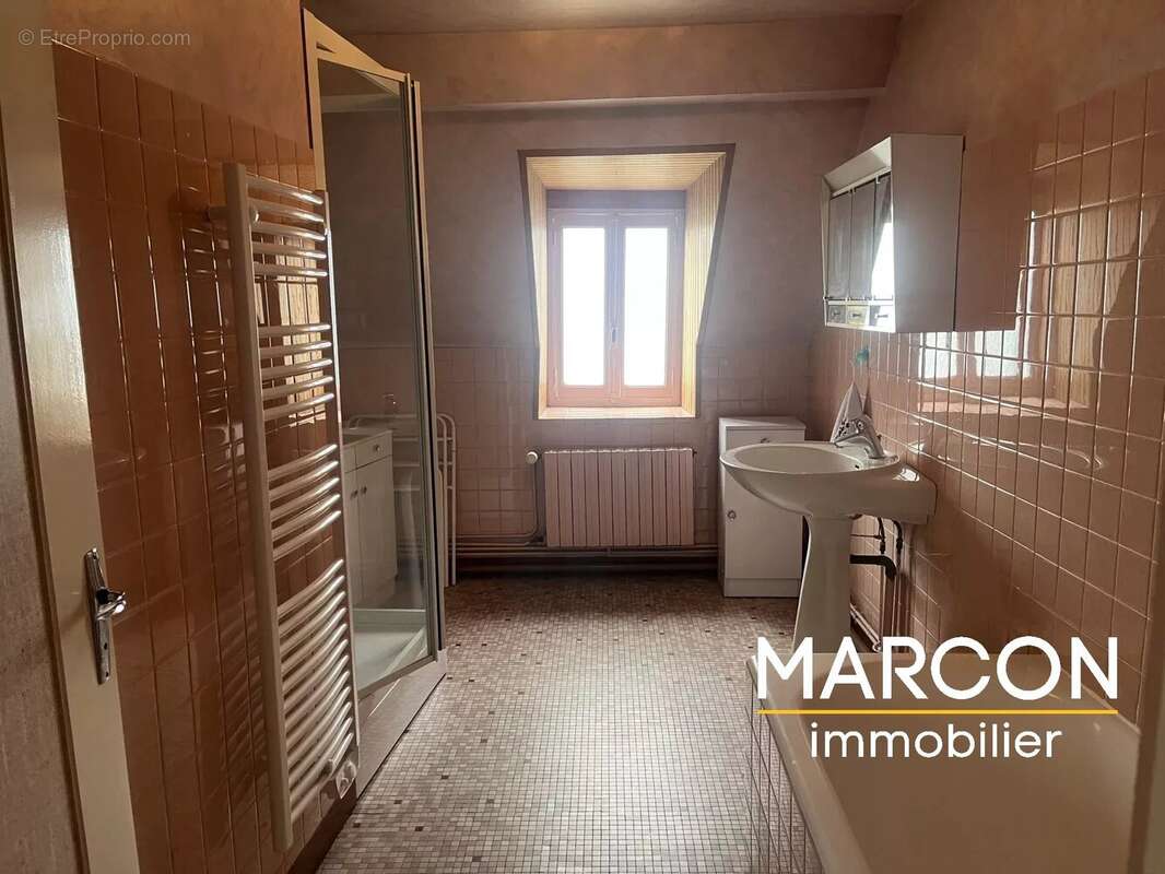 Maison à CHENERAILLES