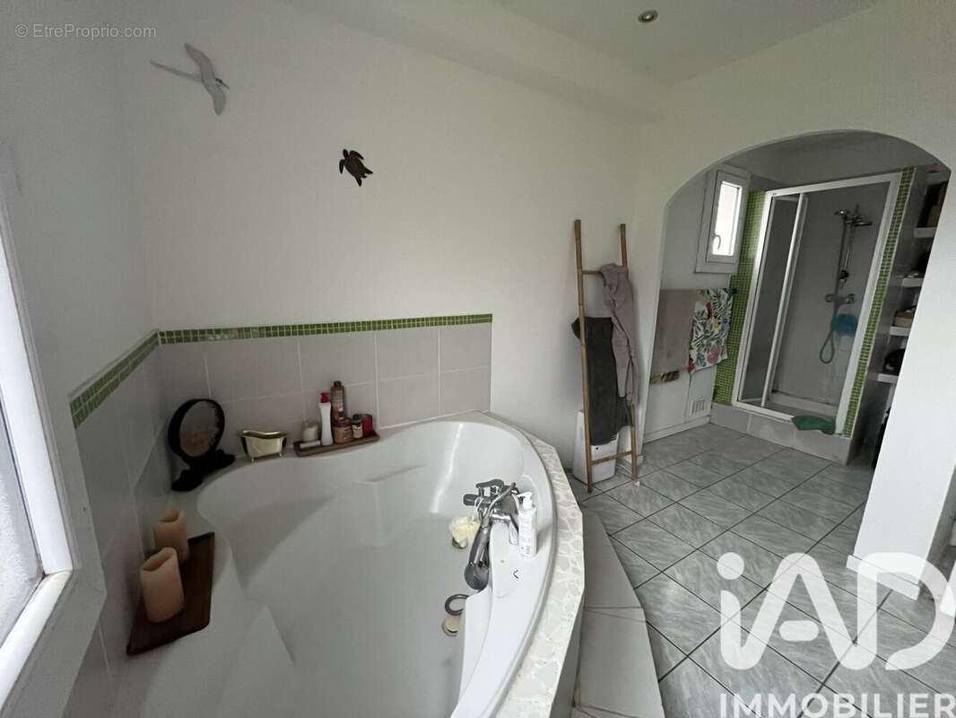 Photo 9 - Maison à CHATENAY-SUR-SEINE