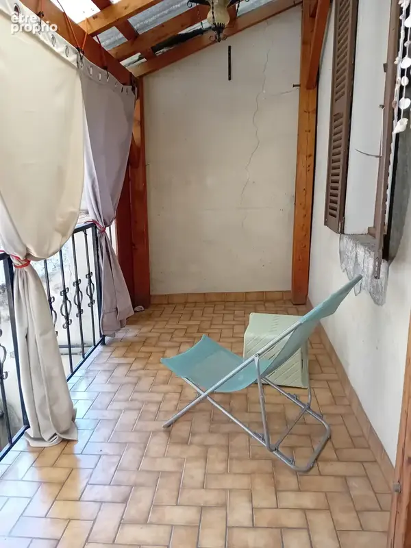 Appartement T3 avec terrasse proche écoles et commerces - photo 1