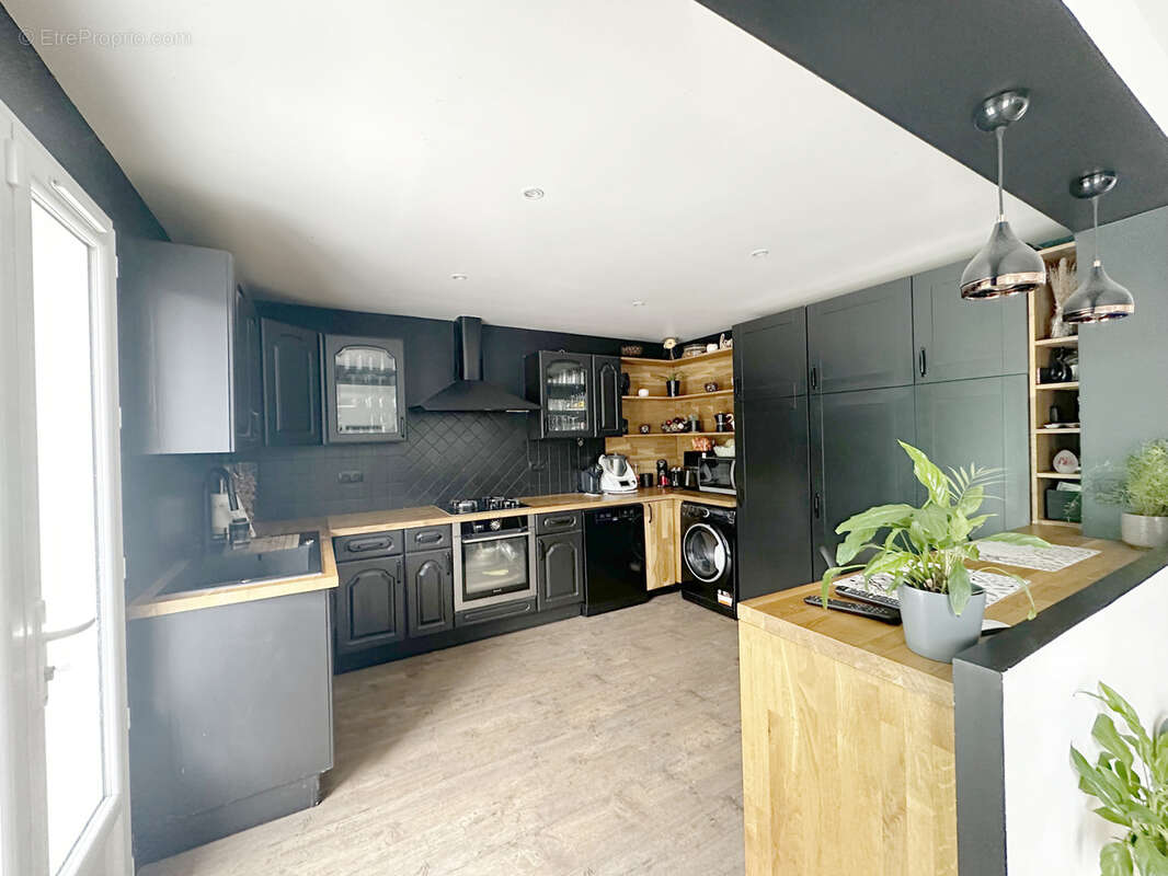 Maison familiale LAIGNEVILLE 5 chambres et garage - photo 6