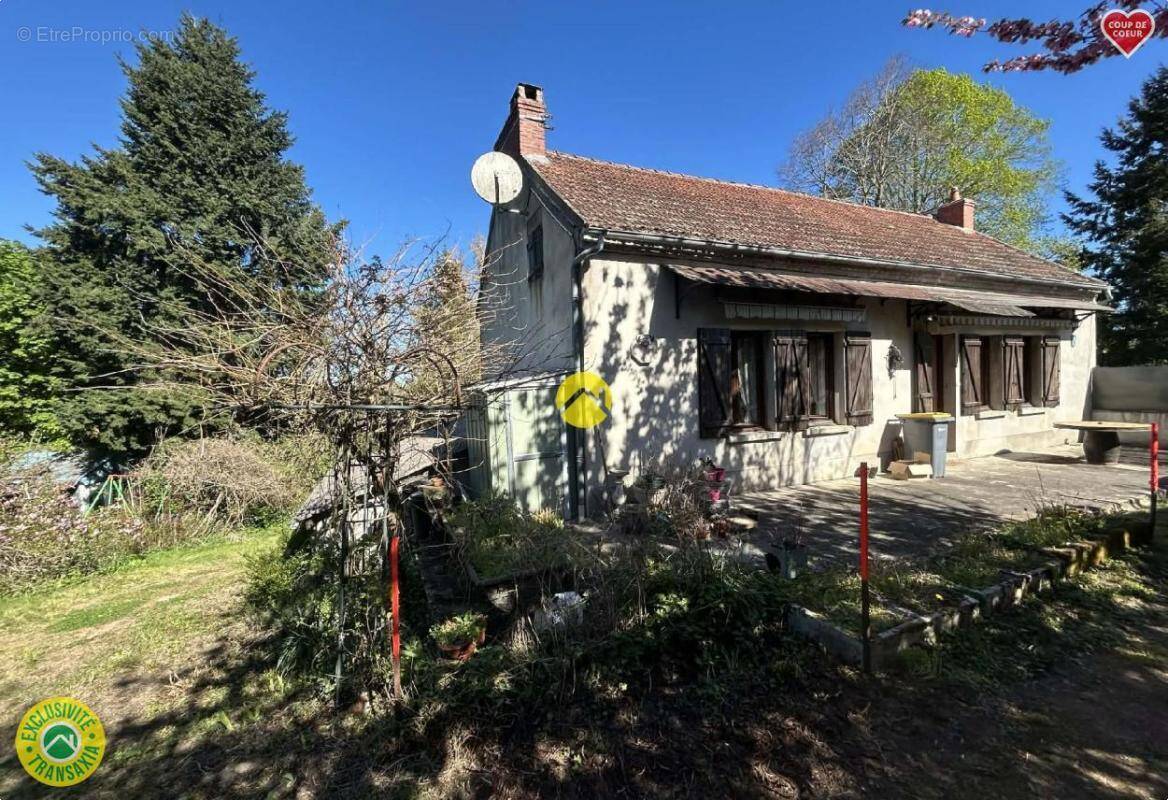 Maison à MONTMARAULT