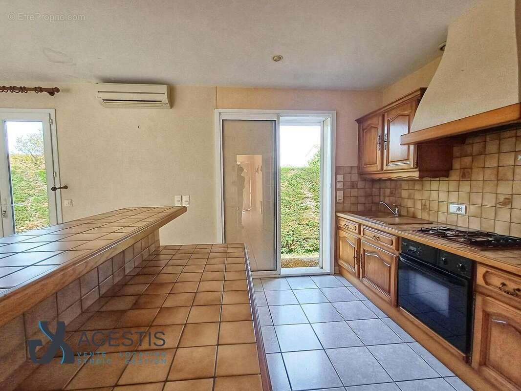   - Maison à AUSSILLON