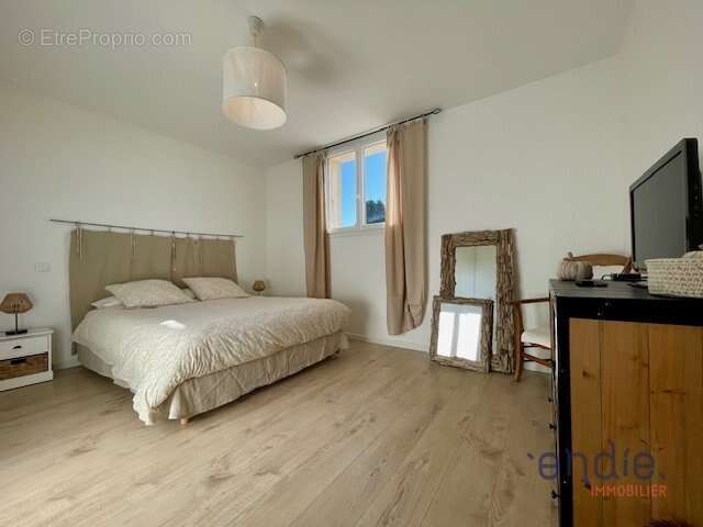 Maison à LA GARDE-FREINET