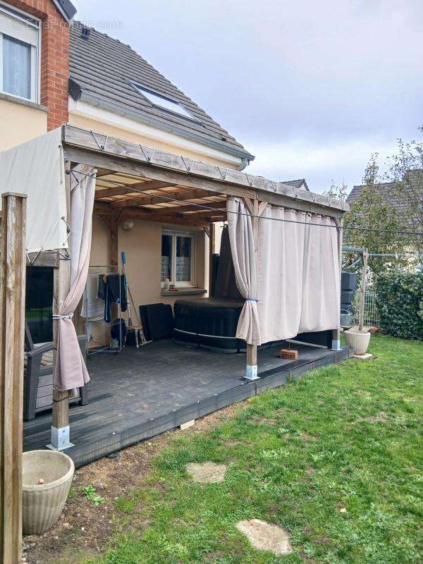 Maison à NEUVILLE-SAINT-REMY