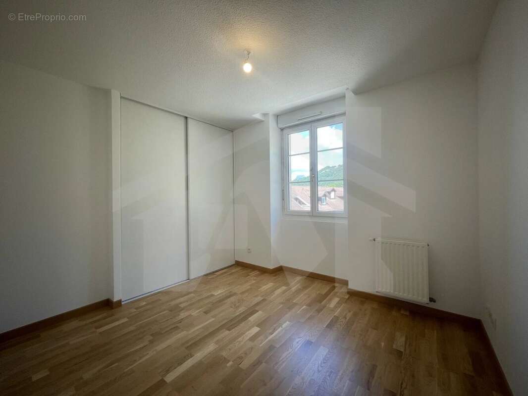 Appartement à POISAT