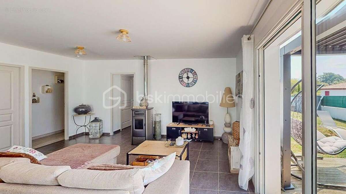Maison de plain-pied de 2017 avec 4 chambres et piscine - photo 15