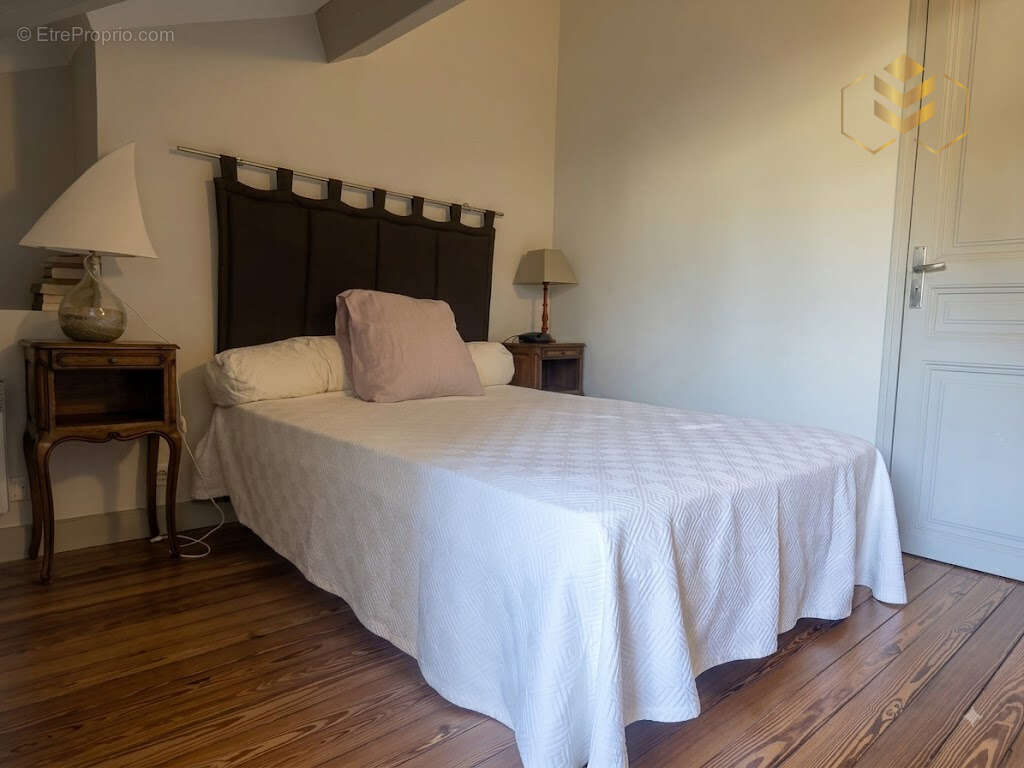 Menton - le pied a terre ideal dans un vrai palace de renom - photo 6