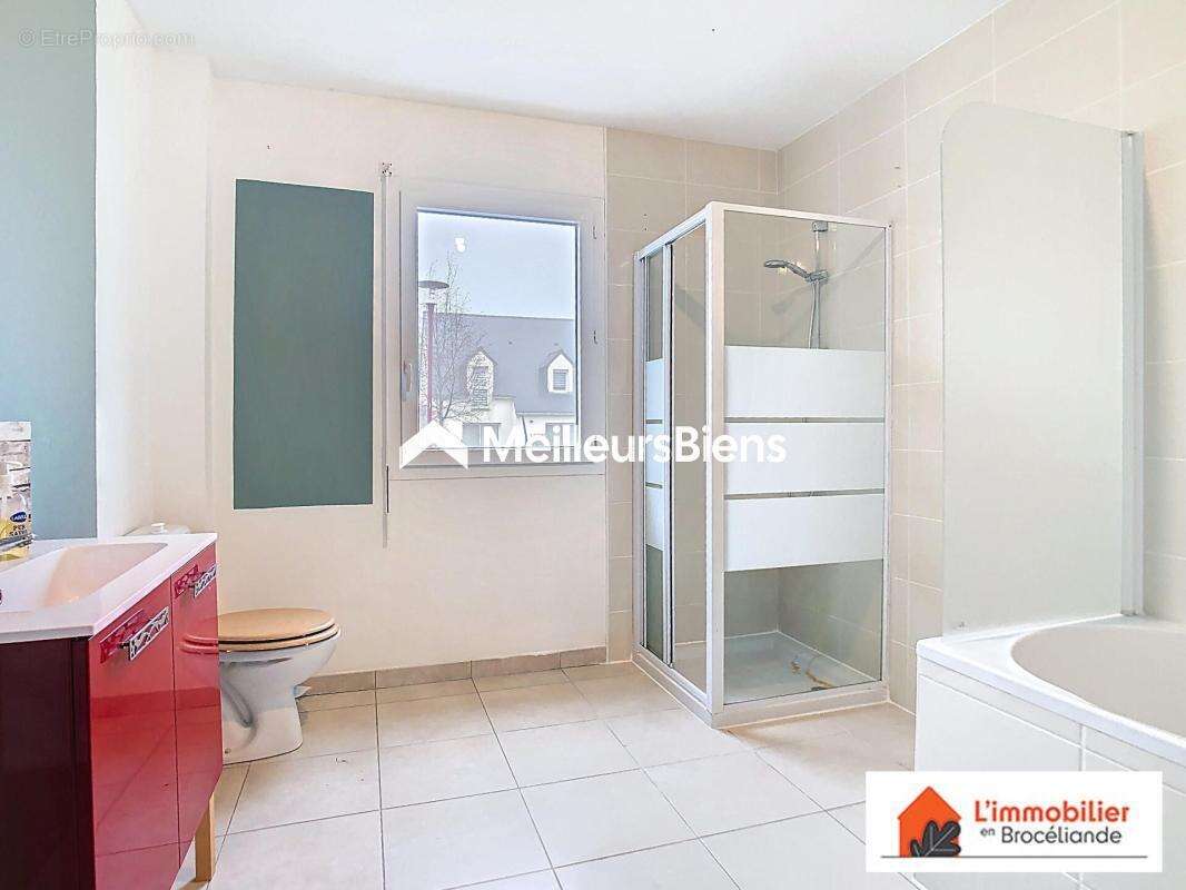 Maison à MAURE-DE-BRETAGNE