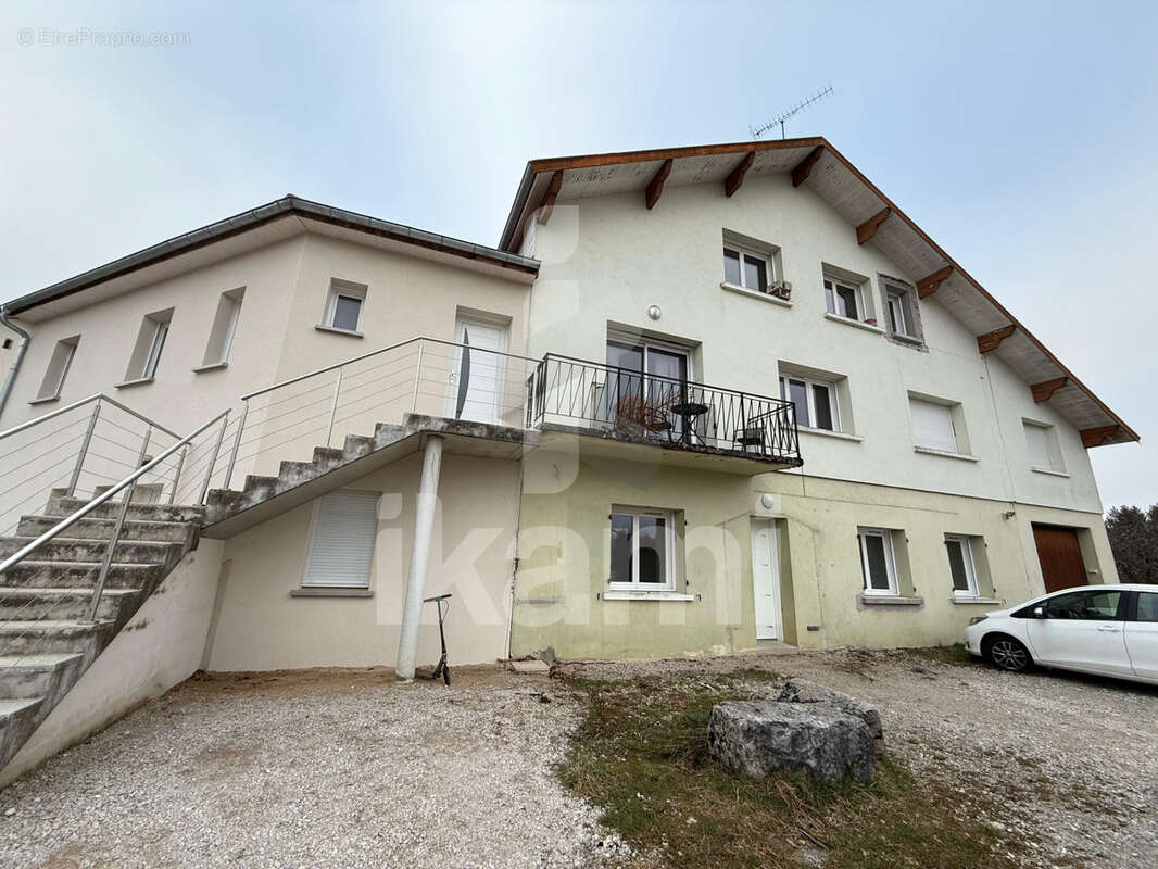 Appartement à CLAIRVAUX-LES-LACS