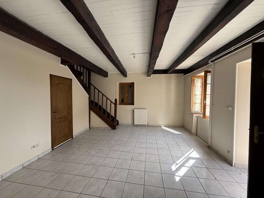 Maison à BEAUCHASTEL